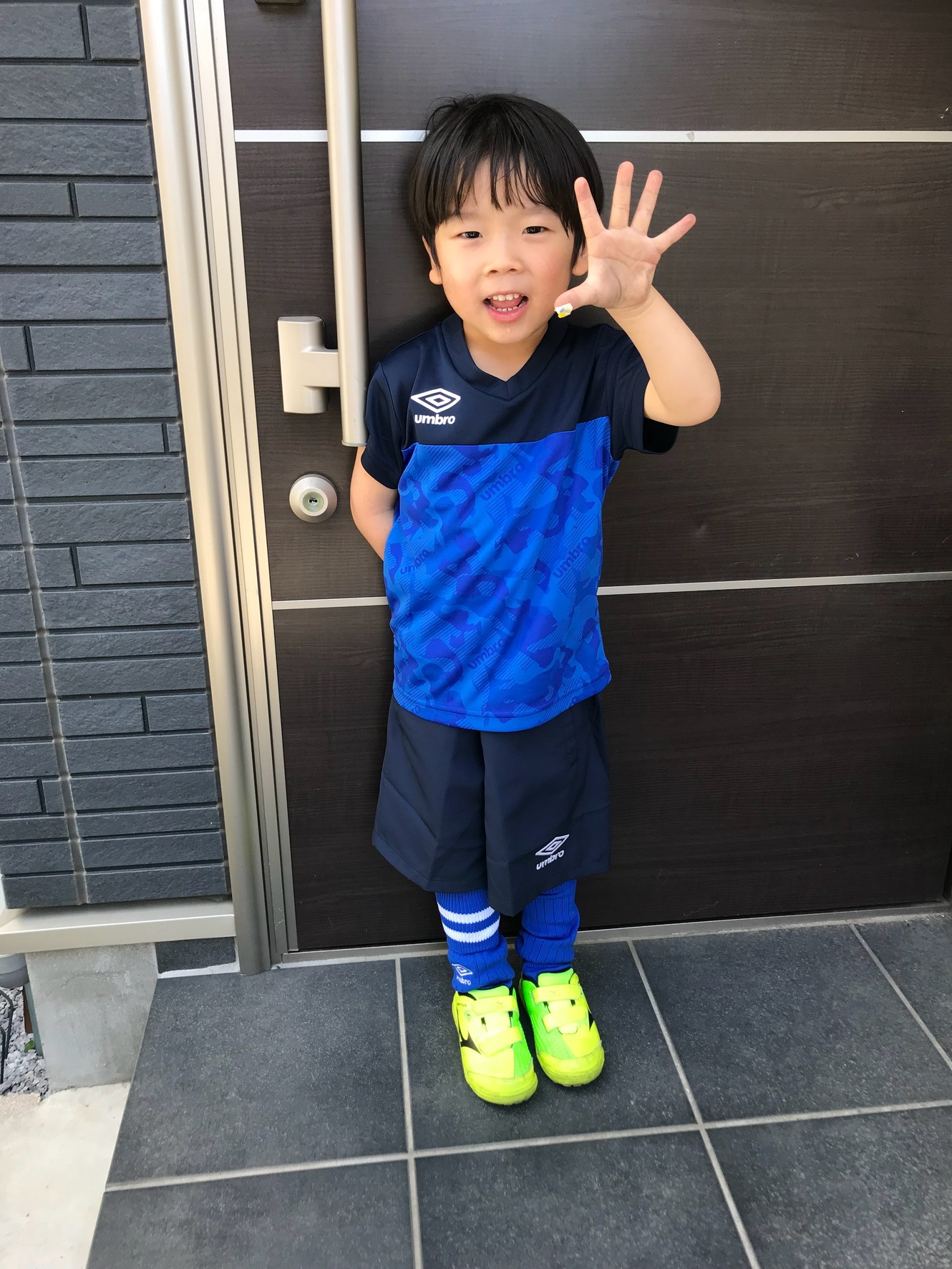 サッカースクールに通い始めた頃のわたる（2018年・年中）