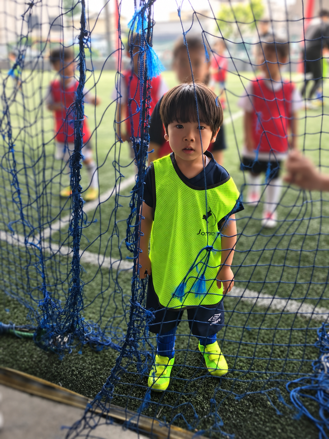 スクールの練習を終え、グラウンドから戻ってくるわたる（2018年・年中）